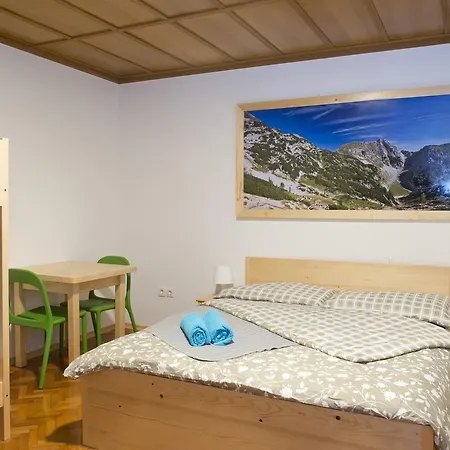 Lipa Guest house 2*